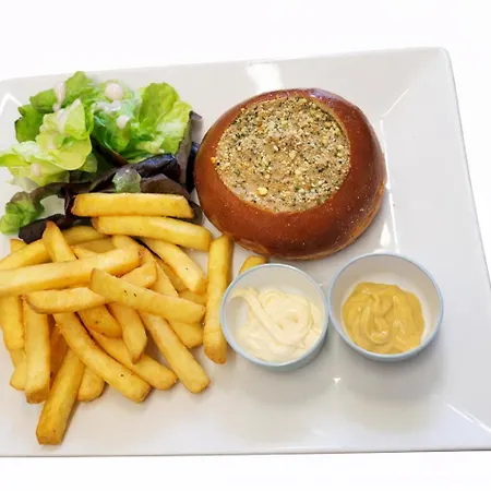 Le Nizier Hotel *